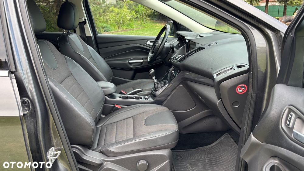 Ford Kuga 2.0 TDCi 4x2 Titanium - 17