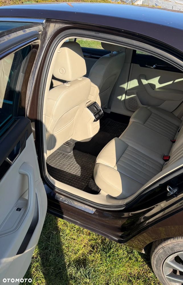 Skoda Superb 2.0 TDI 4x4 L&K DSG - 2