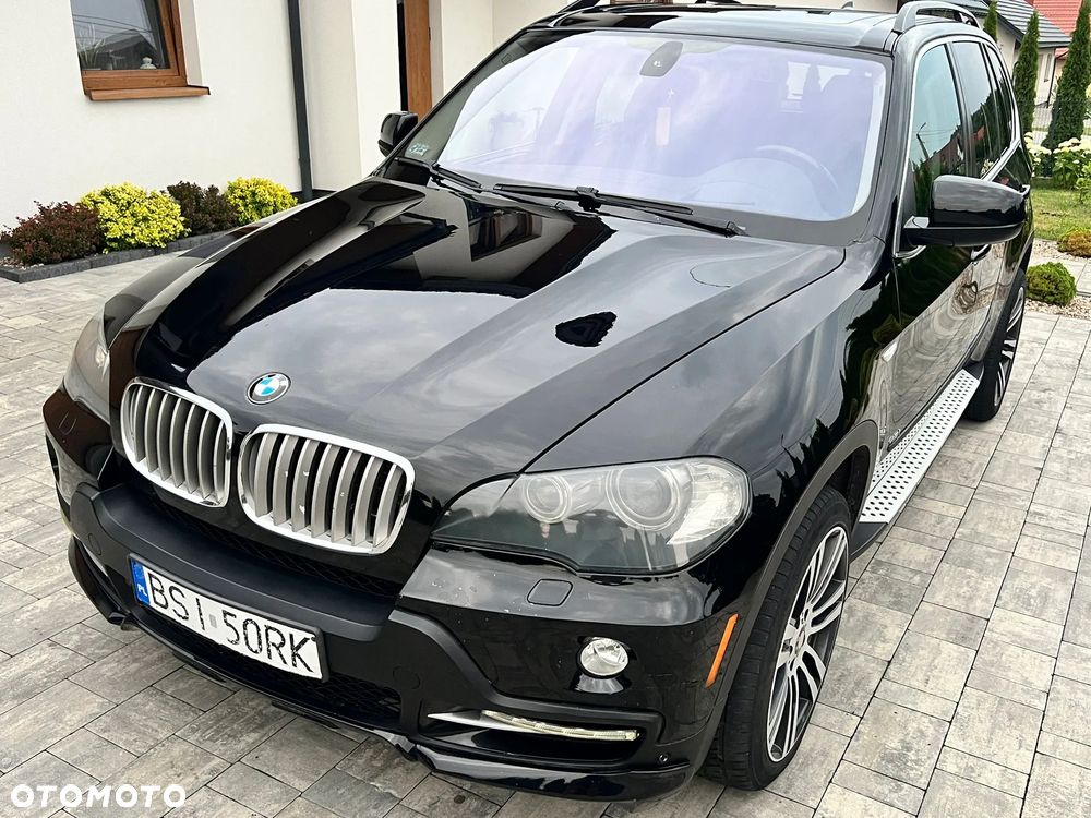 BMW X5 4.8i - 4
