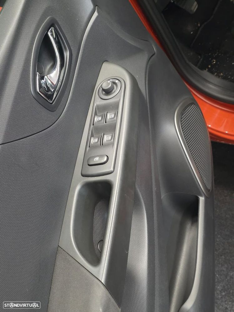 Renault Captur 0.9 TCE - 18