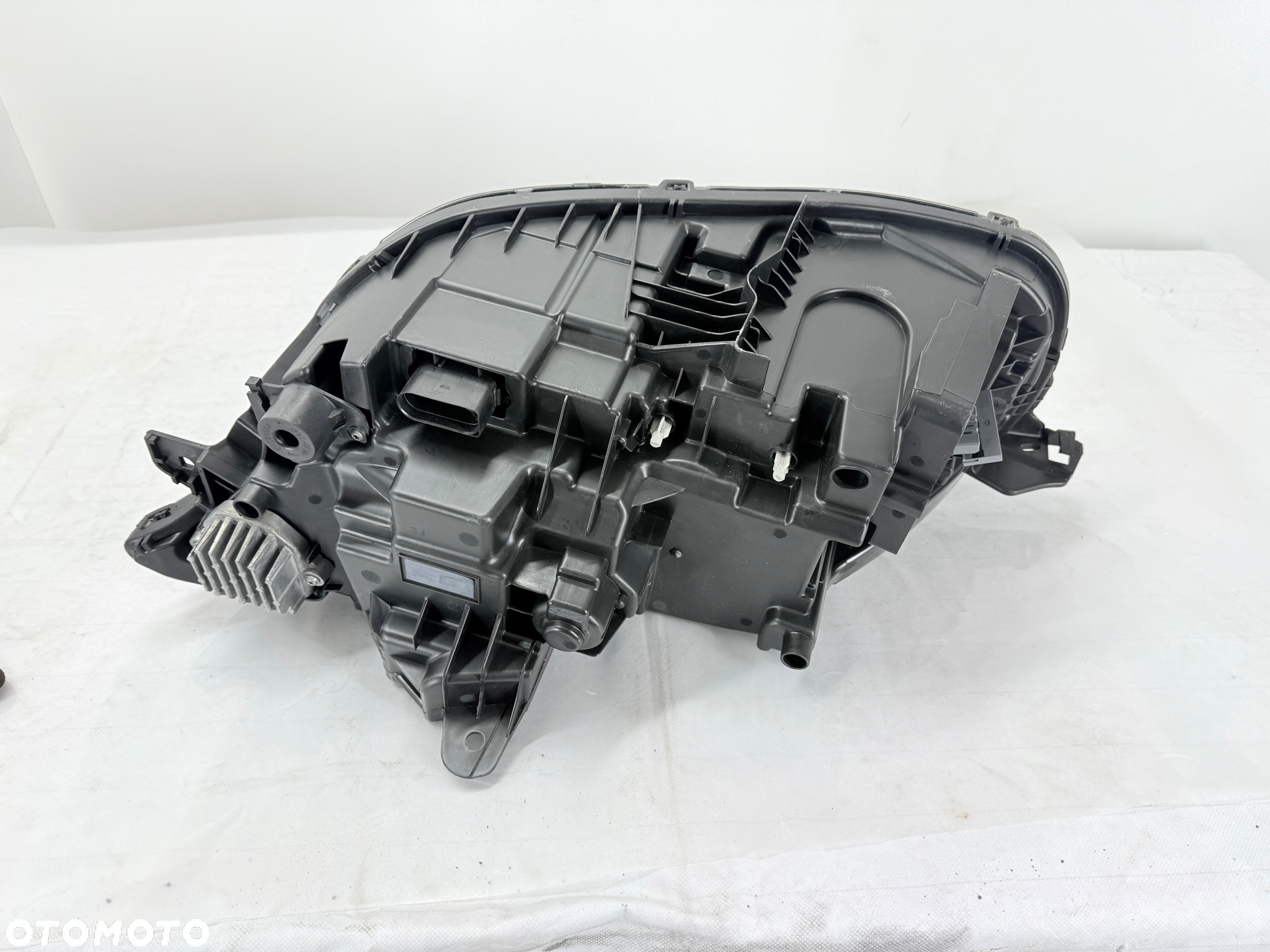Lampa przednia prawa Volvo XC90 II MID LED - 6