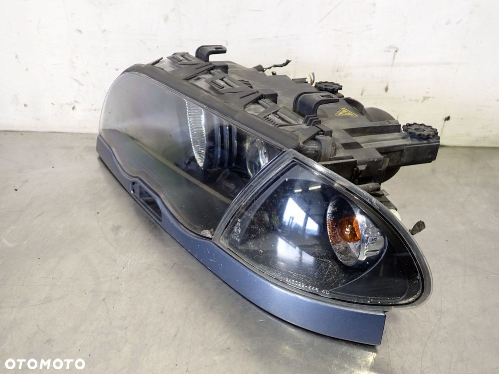 LAMPA LEWA PRZEDNIA XENON BMW E46 TOURING - 2