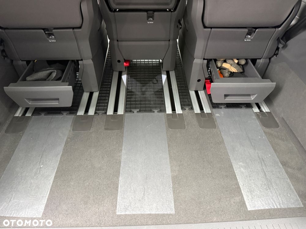 Volkswagen Multivan 2025 photo 5