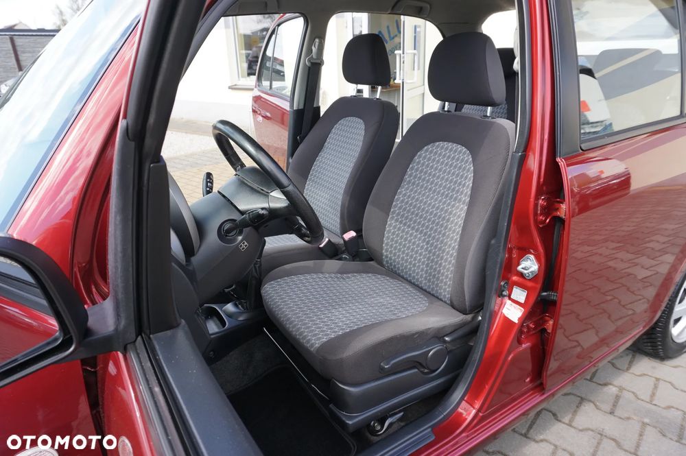 Daihatsu Trevis 1.0 Limited - 21