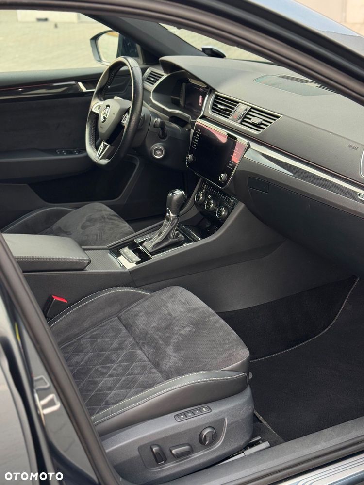 Skoda Superb 2.0 TDI DSG Sportline - 24
