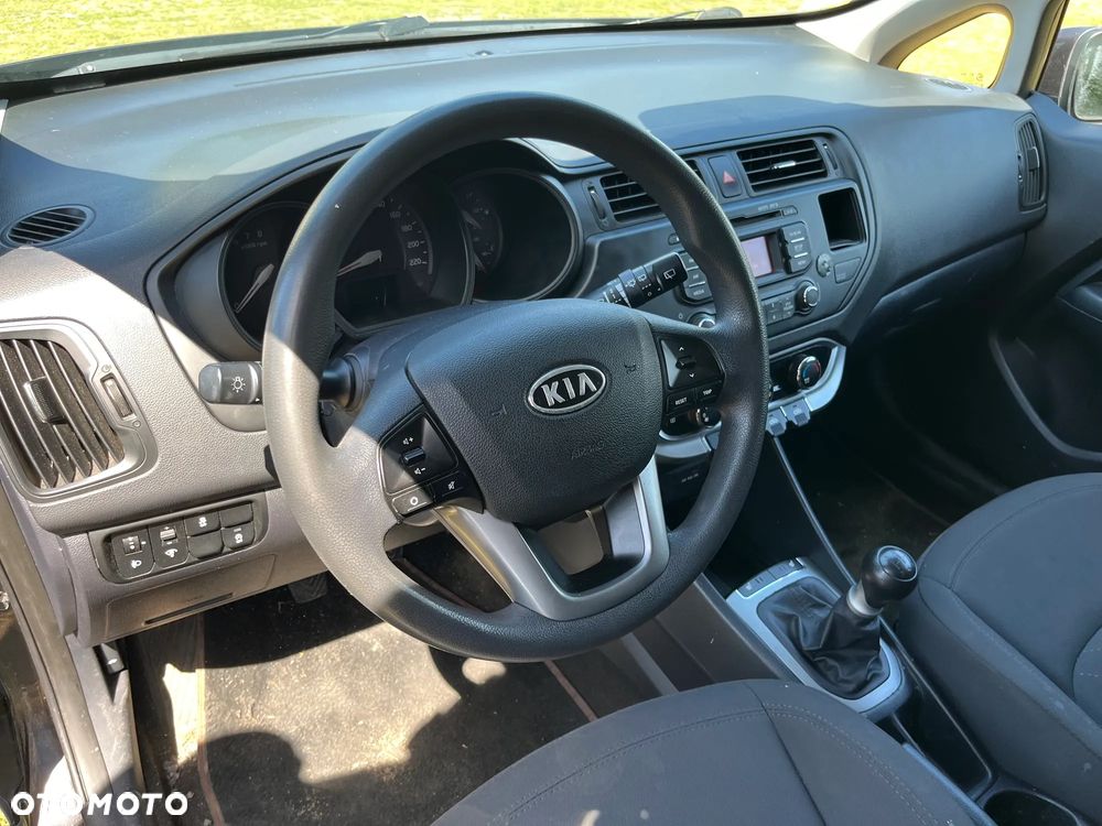 Kia Rio 1.2 Dream Team Edition - 10