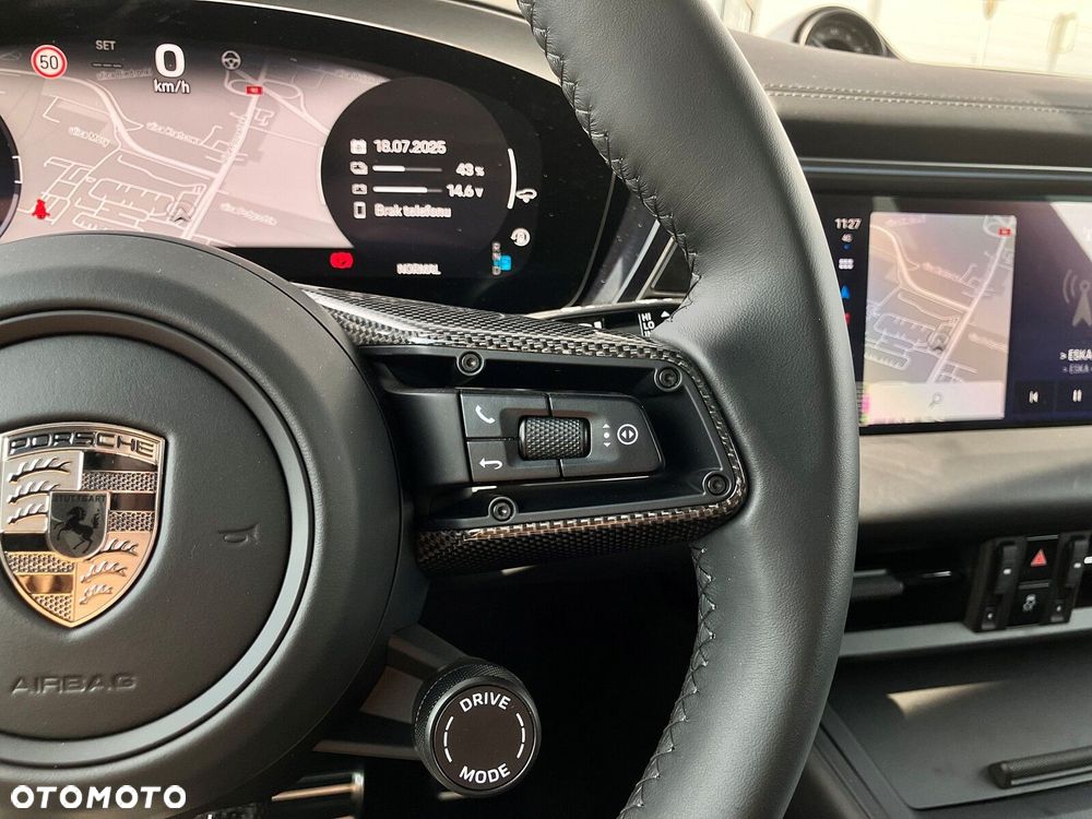 Porsche Macan - 26