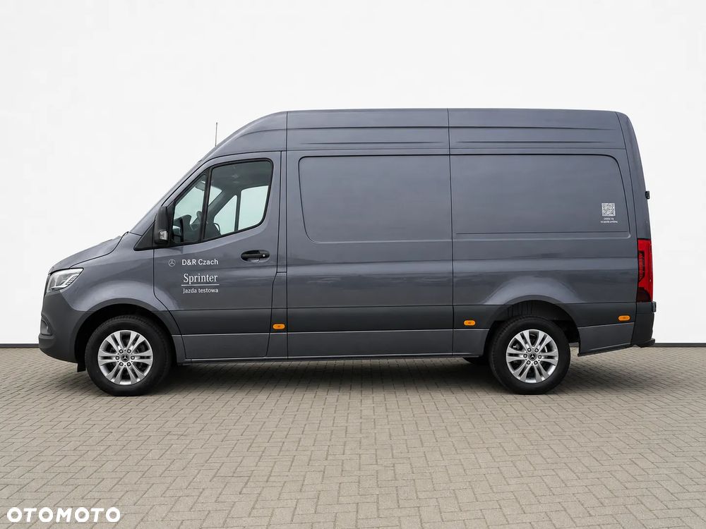 Mercedes-Benz Sprinter - 2