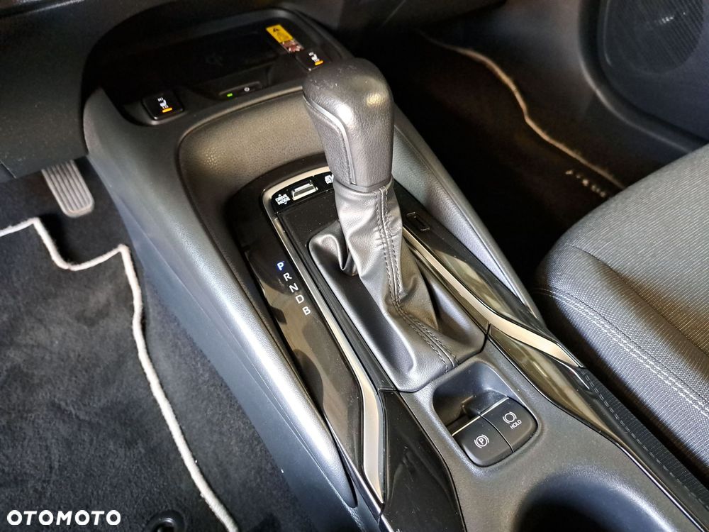 Toyota Corolla 1.8 Hybrid Comfort - 29