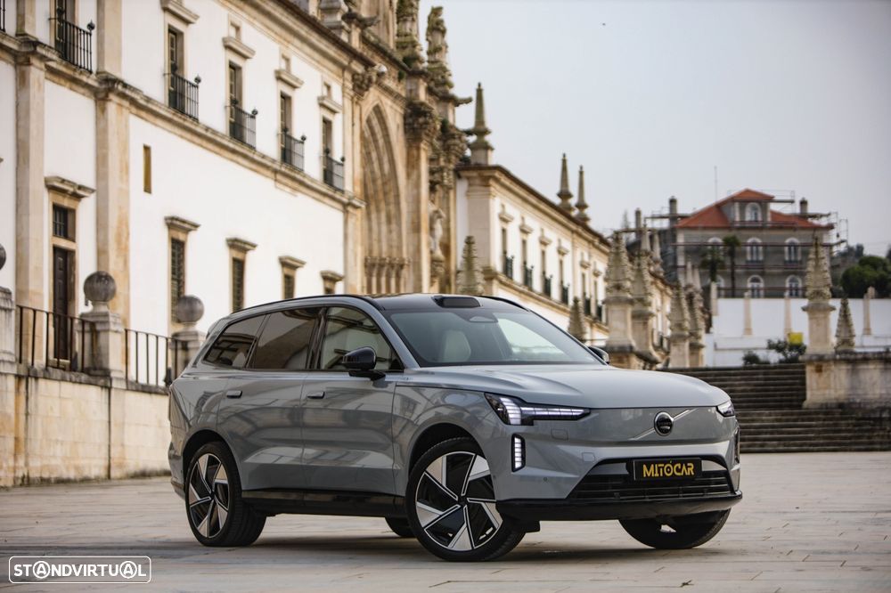 Volvo EX90 Twin Performance AWD Plus (7L) - 23