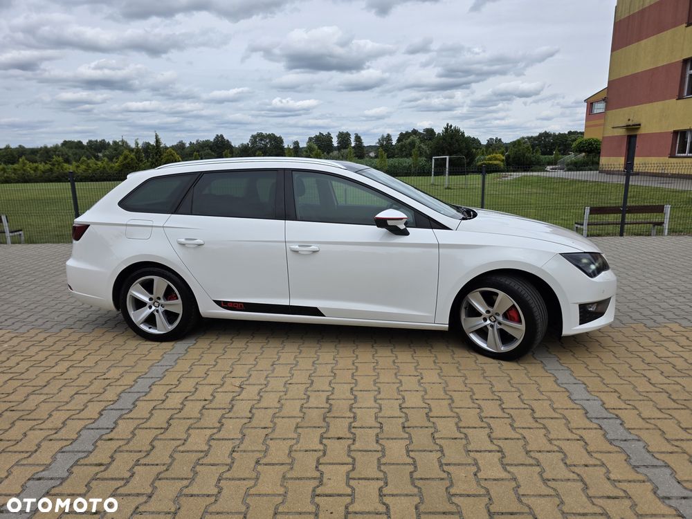 Seat Leon Sportstourer 2.0 TDI DPF DSG FR - 4
