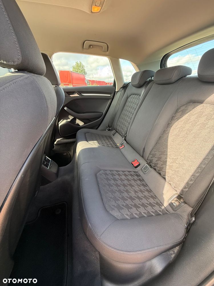 Audi A3 Sportback - 19