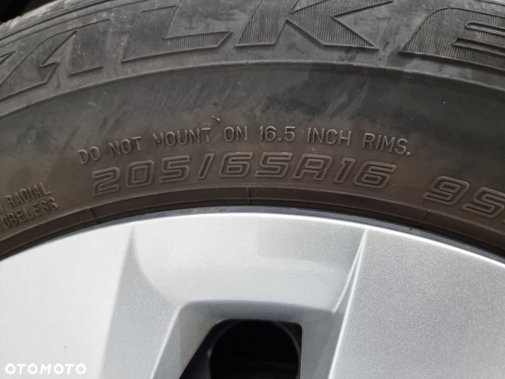 Toyota Yaris Cross - 27