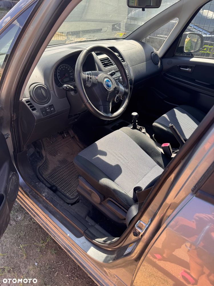 Fiat Sedici 1.9 Multijet 4x4 Emotion - 3