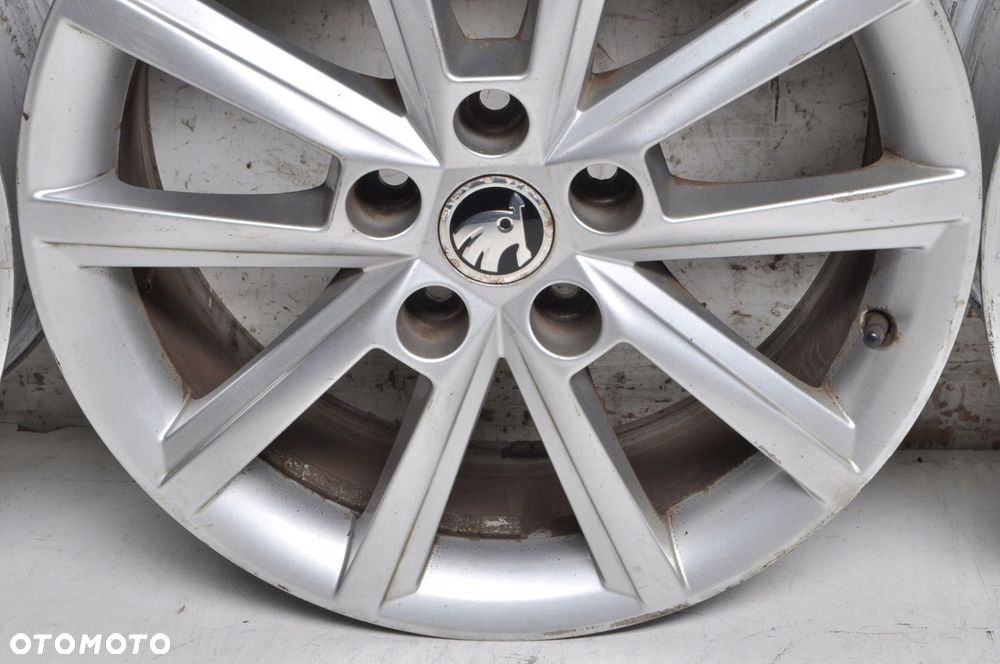 SKODA  FELGI ALUMINIOWE 5E0601025E 17 7.0 ET49 5X112 - 6