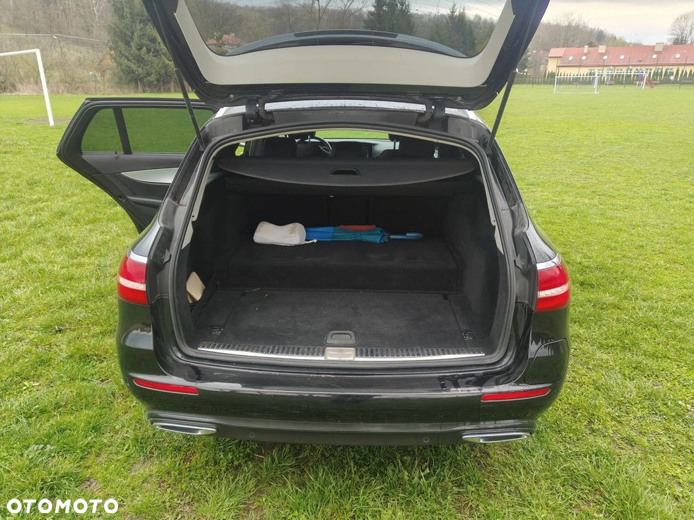 Mercedes-Benz Klasa E 300 de 4Matic 9G-TRONIC - 9