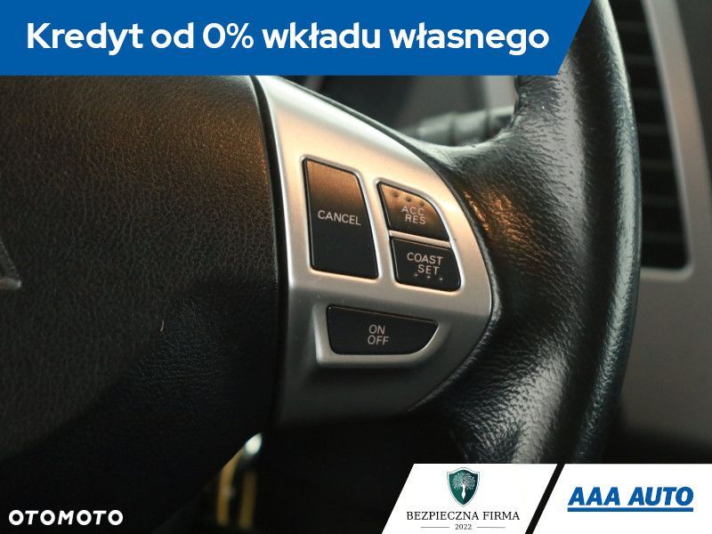 Mitsubishi Outlander - 14