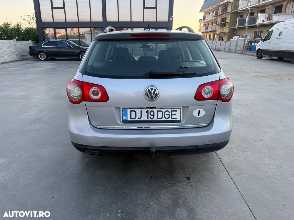 Volkswagen Passat 1.9 TDI DPF Highline - 5