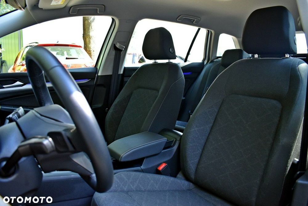 Volkswagen Golf - 11