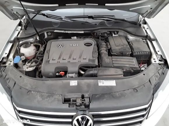 Volkswagen Passat Variant 2.0 TDI BlueMotion Technology Highline DSG - 21