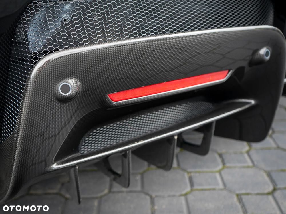 Ferrari SF90 Spider - 17