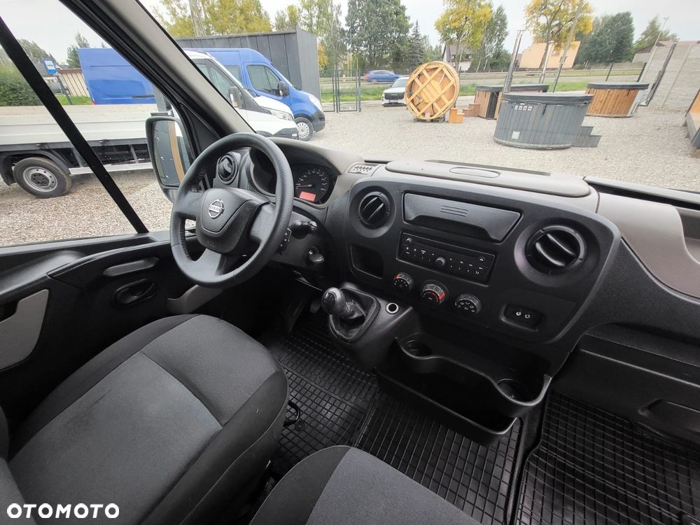 Nissan NV400 - 26