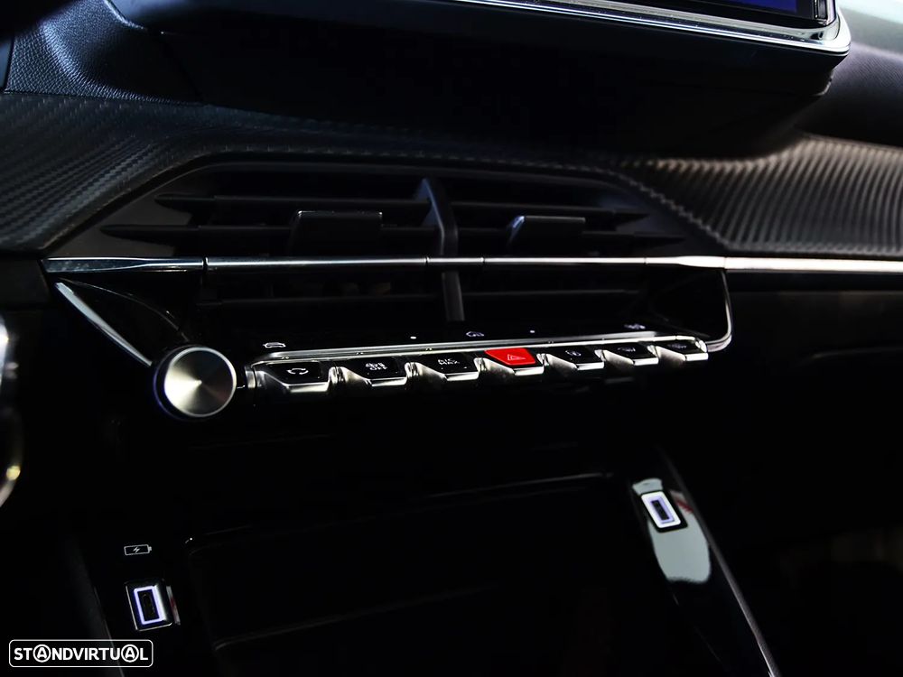 Peugeot 2008 1.2 PureTech Active Pack - 31