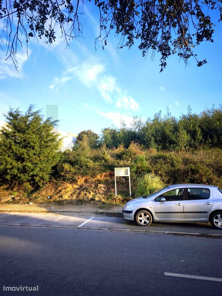Lote 883m2 com Projeto Aprovado em Camarões | Almargem do Bispo - Grande imagem: 3/21