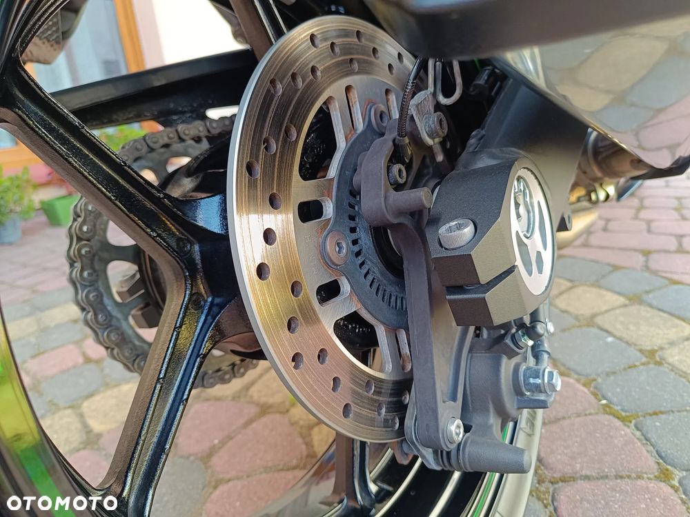 Kawasaki Ninja 1000 SX - 27