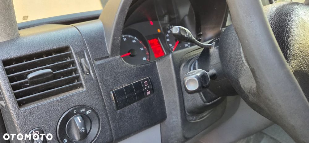 Volkswagen Crafter - 13
