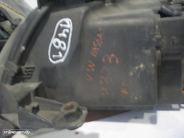 Farol 3B0941016A VW PASSAT 4 BREAK (3B) PHASE 2 2001 1.9TDI  130CV 5P CINZENTO DRT H7 + H7 HELLA  APOIO DANIFICADO - 4