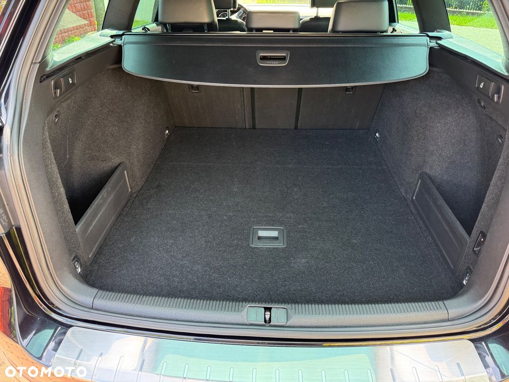 Volkswagen Passat 2.0 TDI 4Mot Highline DSG - 32