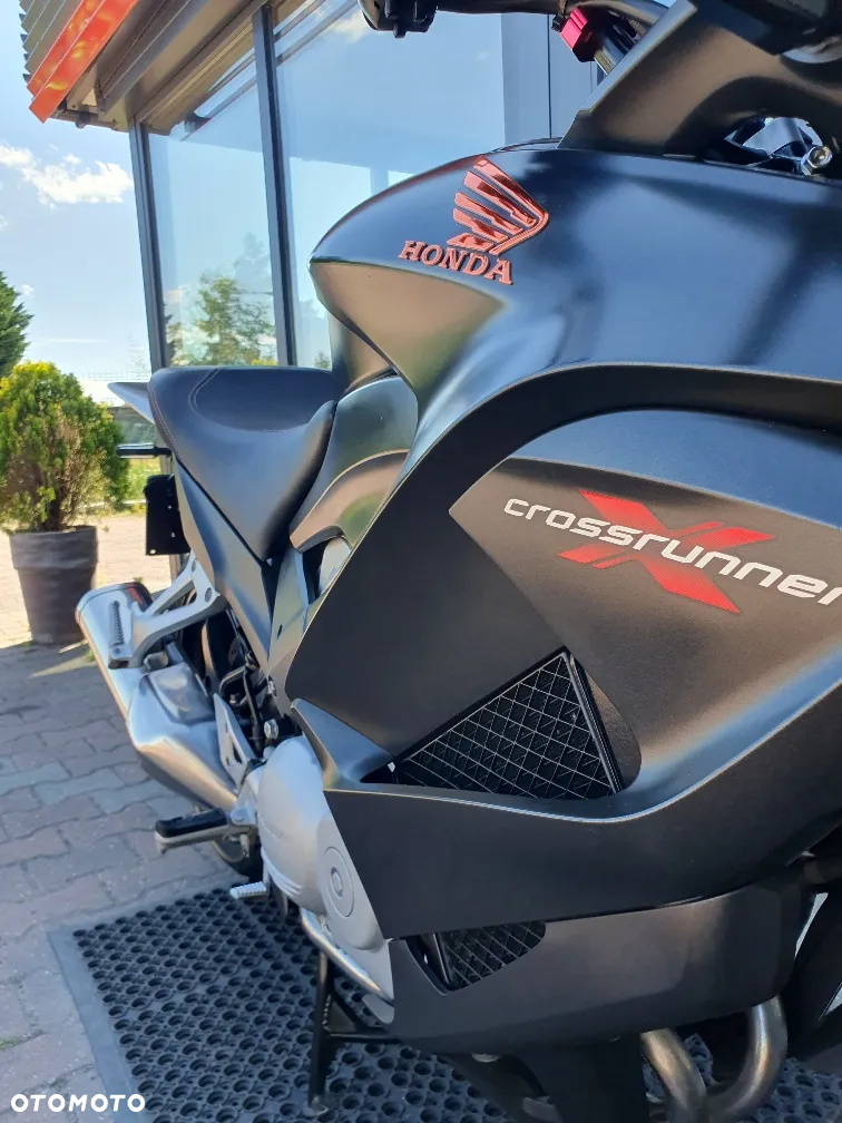 Honda VFR - 14