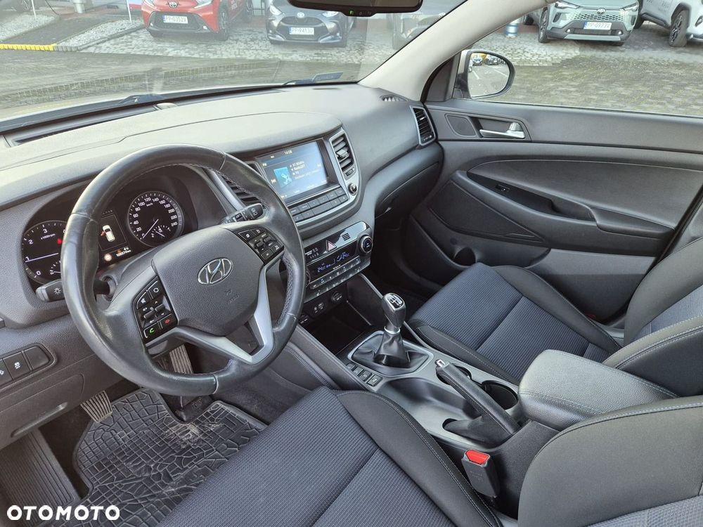 Hyundai Tucson 2.0 CRDI BlueDrive Style 2WD - 8