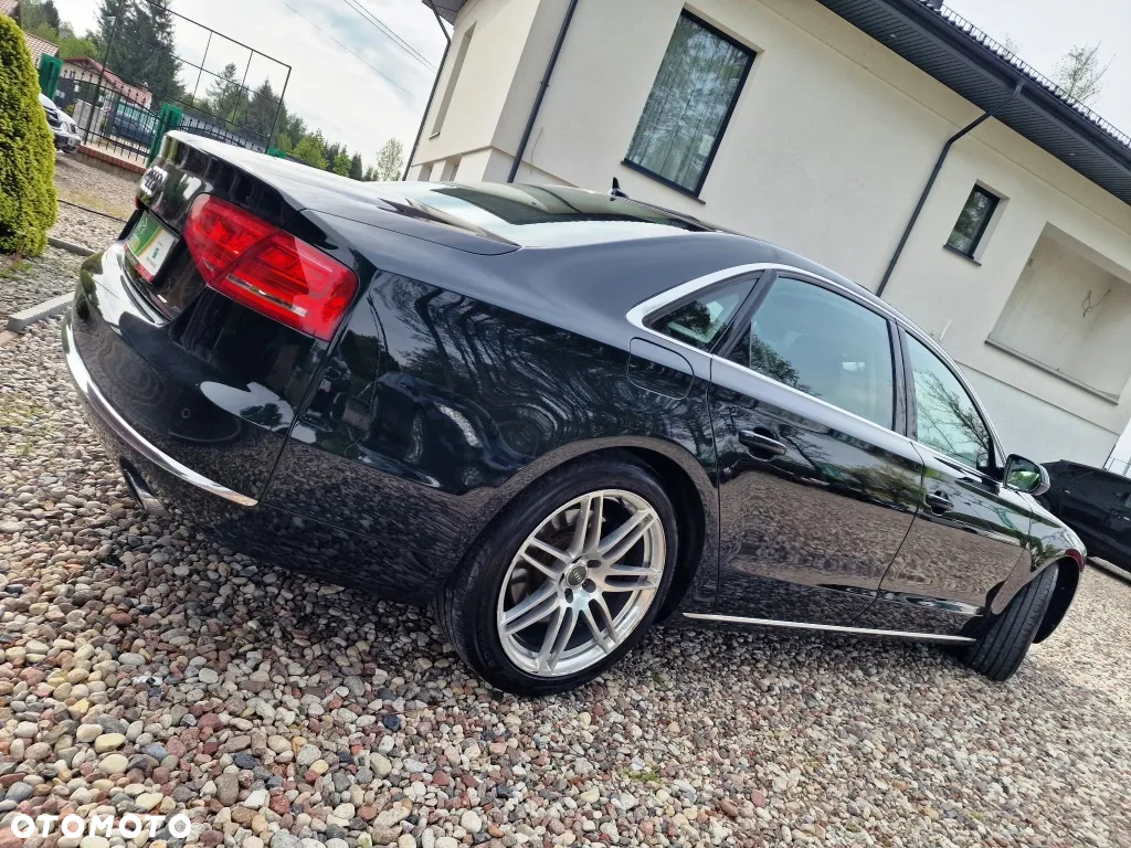 Audi A8 - 6
