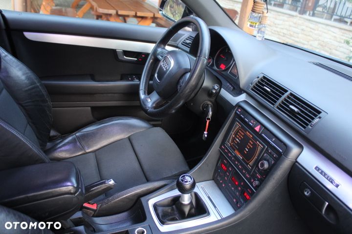 Audi A4 Avant 2.0 TDI DPF quattro S line Sportpaket (plus) - 13