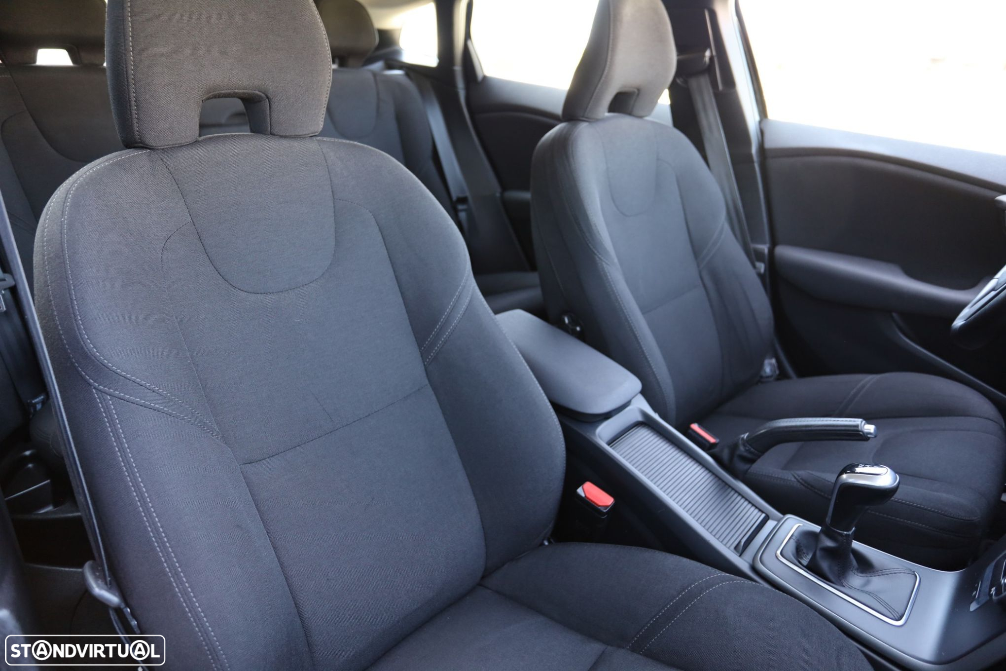 Volvo V40 2.0 D2 Momentum - 13