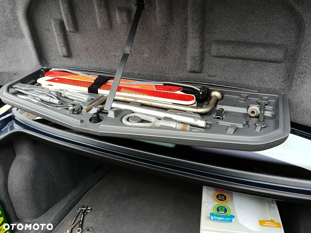 BMW Seria 7 - 38