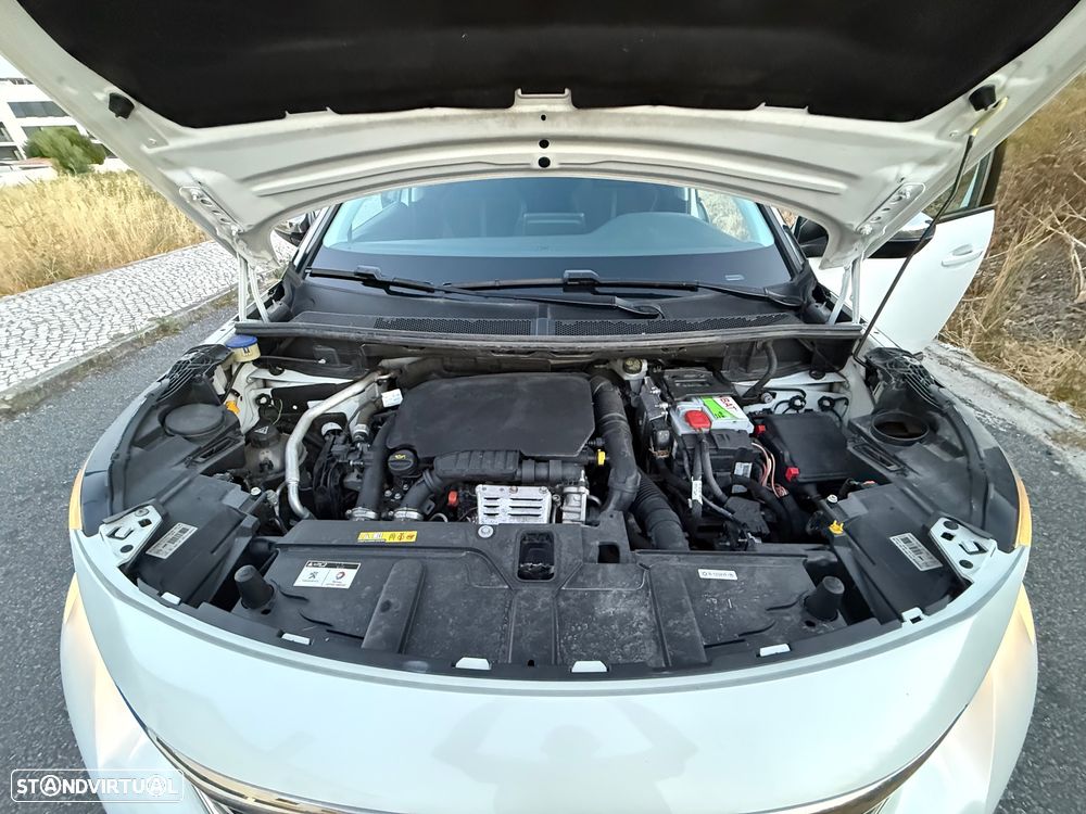 Peugeot 3008 PureTech 130 Stop & Start GPF EAT8 Crossway - 9