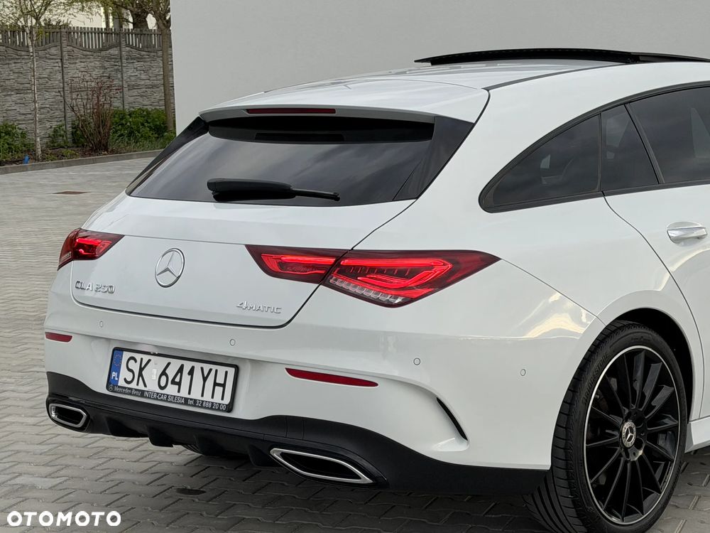Mercedes-Benz CLA 250 4-Matic AMG Line 7G-DCT - 27