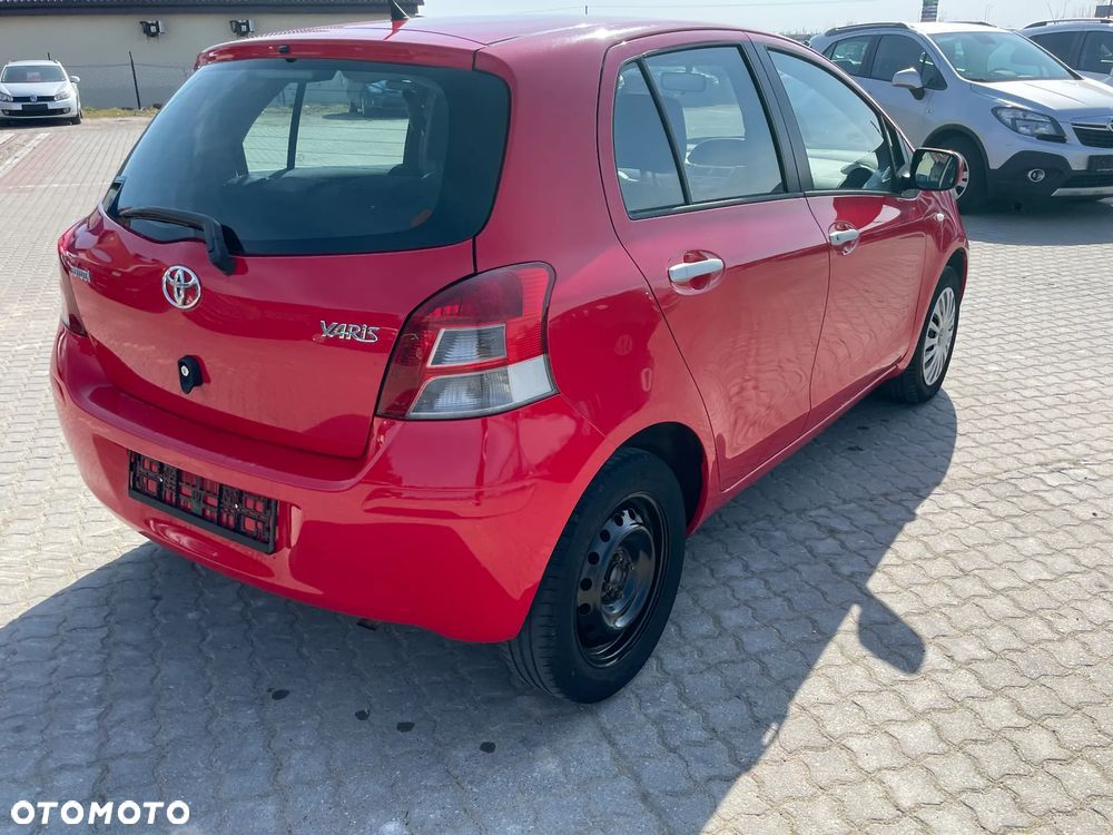 Toyota Yaris 1.0 VVT-i Team - 17