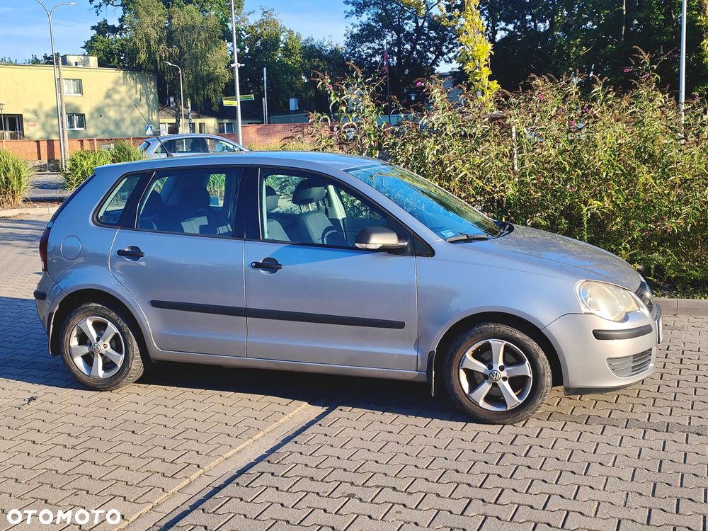 Volkswagen Polo 1.4 16V Comfortline - 5