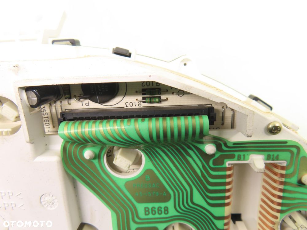 LICZNIK MITSUBISHI SPACE STAR 1.6 MR916336 AUTOMAT - 4
