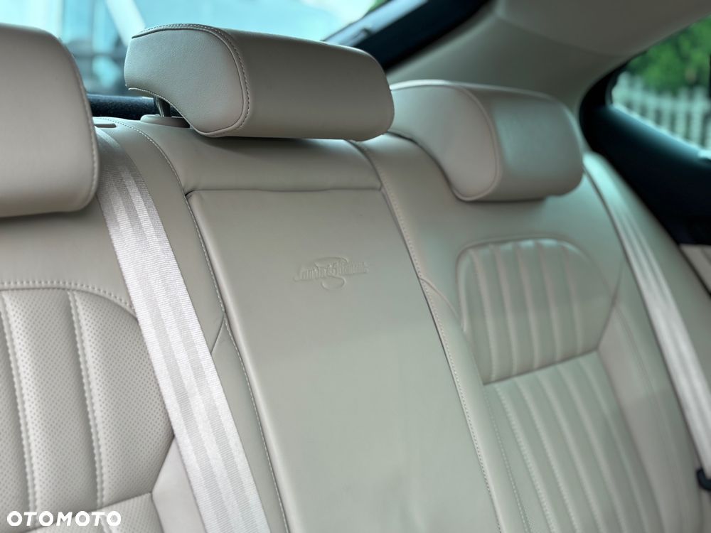 Skoda Superb 2.0 TDI 4x4 DSG L&K - 17