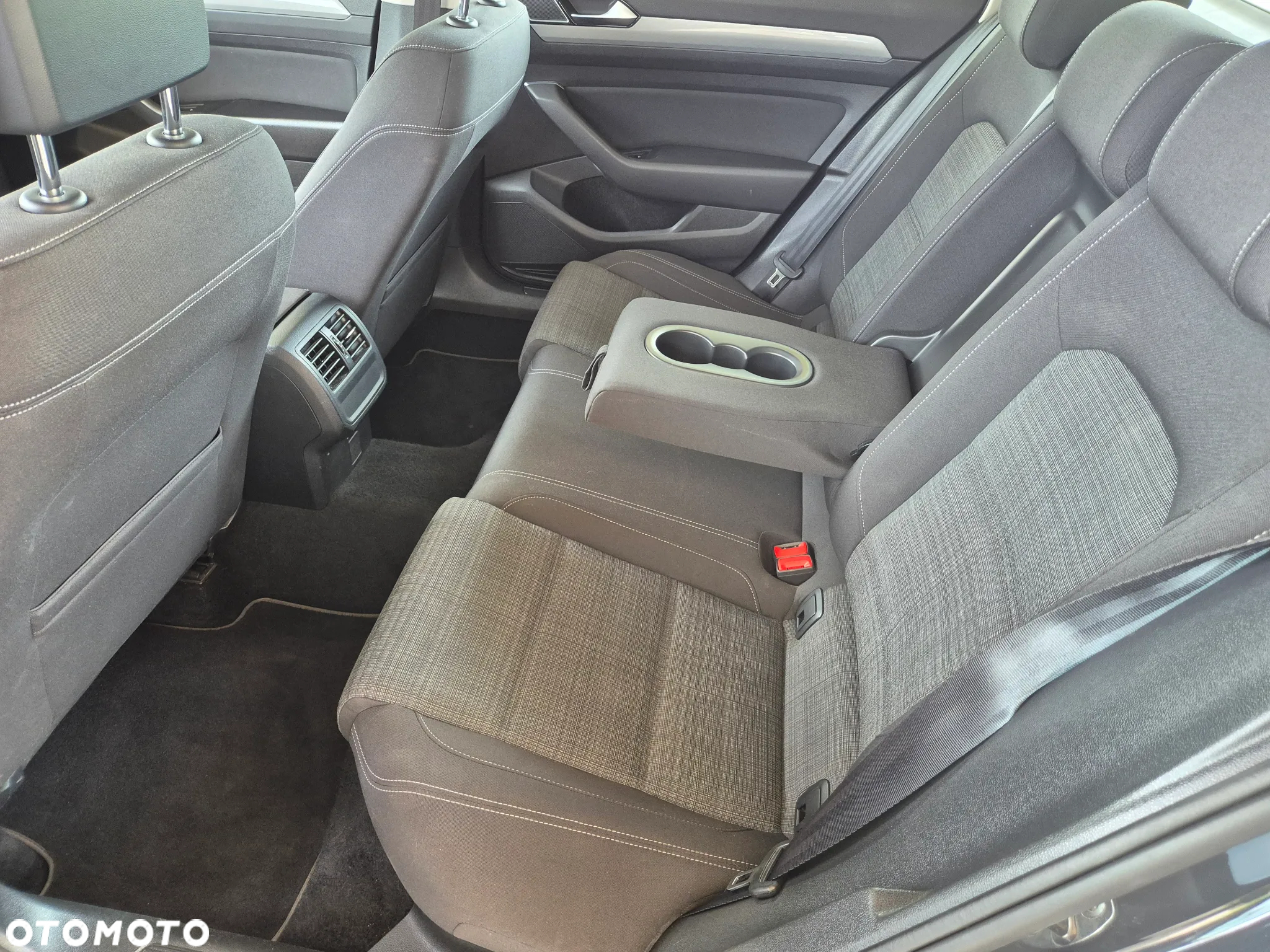 Volkswagen Passat 1.5 TSI EVO Business DSG - 8