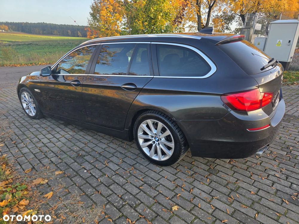 BMW 5 Series 2011 photo 3