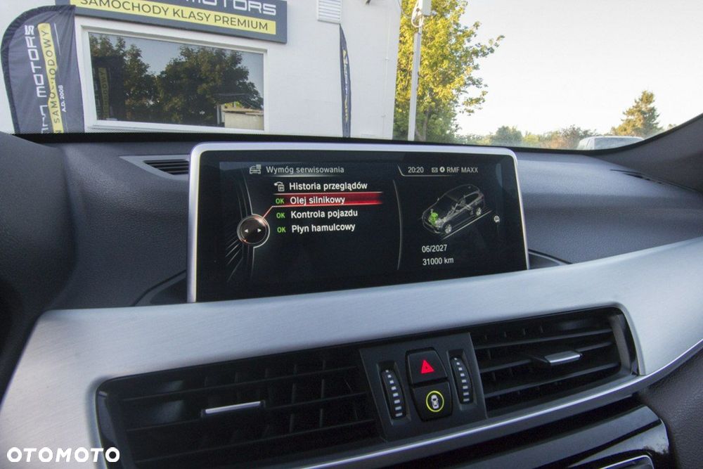 BMW X1 xDrive20d Sport Line - 32