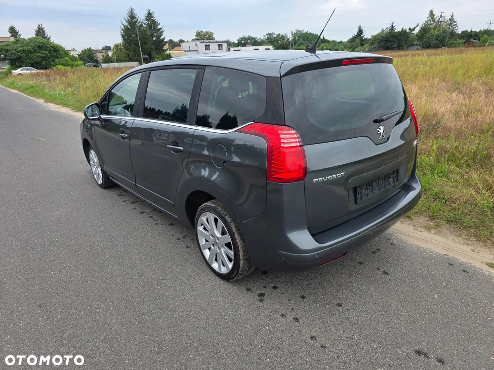 Peugeot 5008 - 9