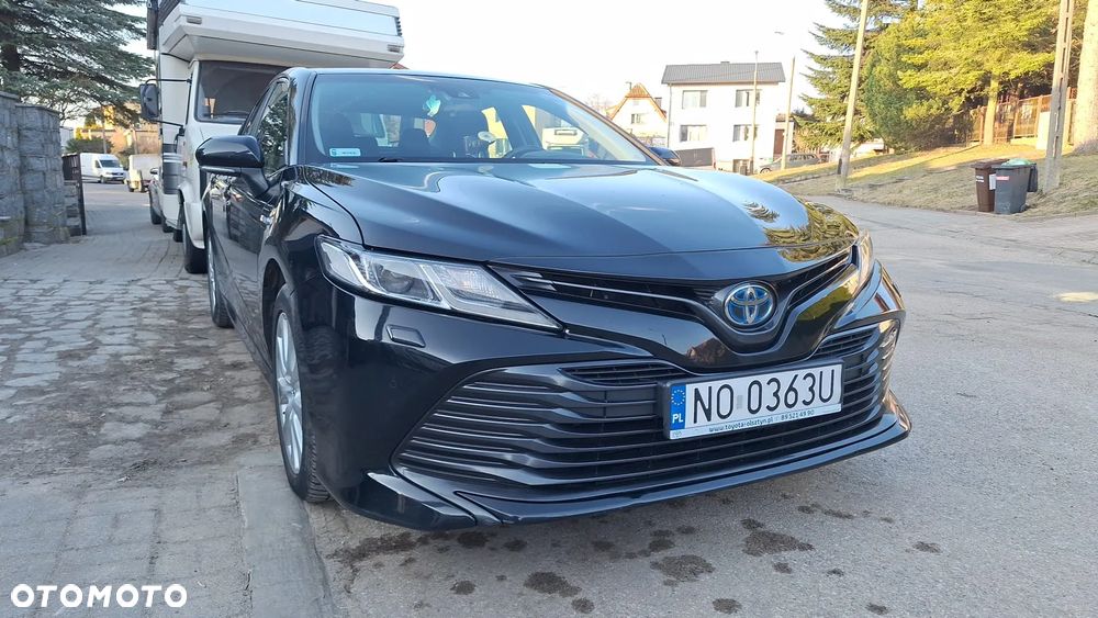 Toyota Camry - 2