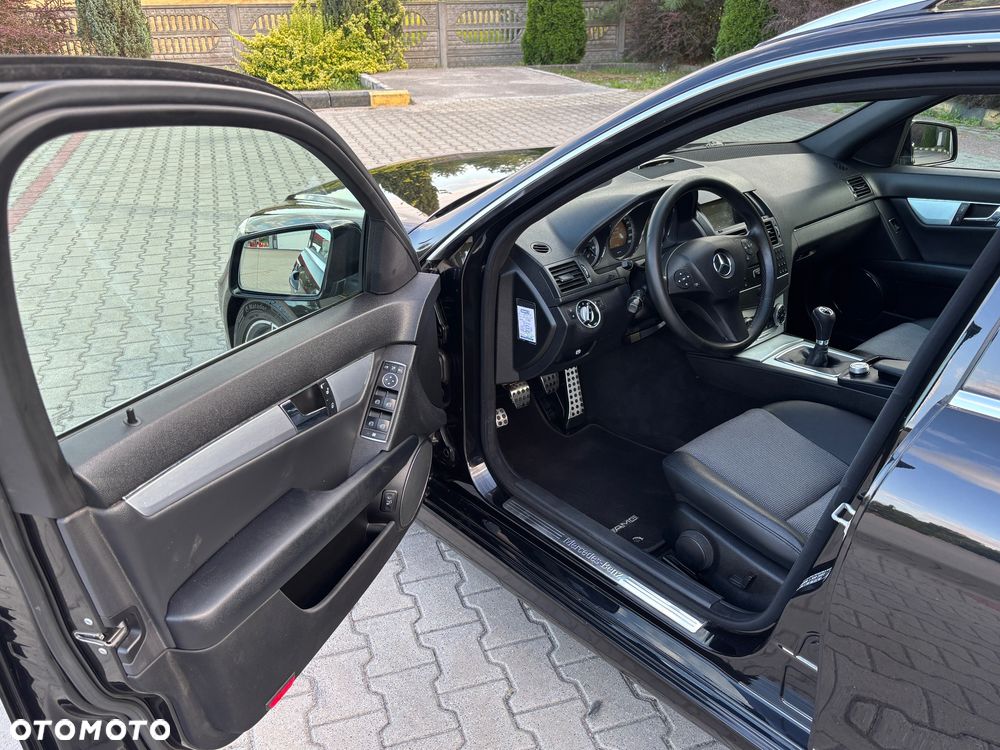 Mercedes-Benz Klasa C 200 CDI Avantgarde Edition - 16